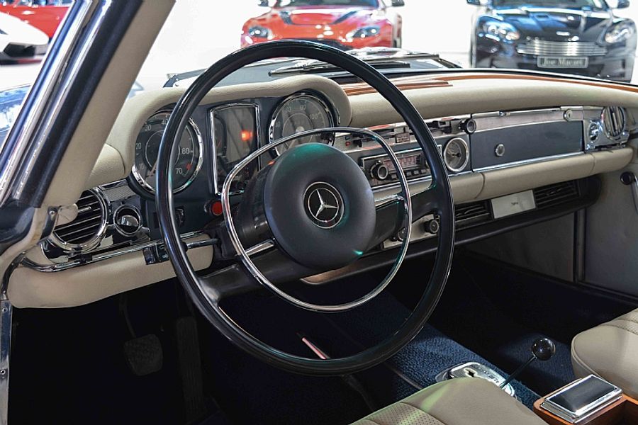 1969 Mercedes -Benz 280SL